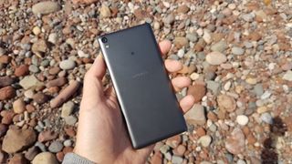 Sony Xperia E5 review