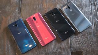 I Danmark vil LG G7 være tilgængelig i farverne New Moroccan Blue og New Aurora Black. 