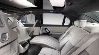 BMW i7 Theatre Screen