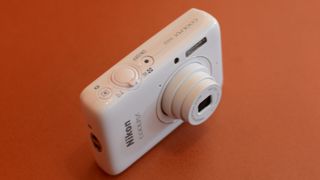 Nikon Coolpix S02