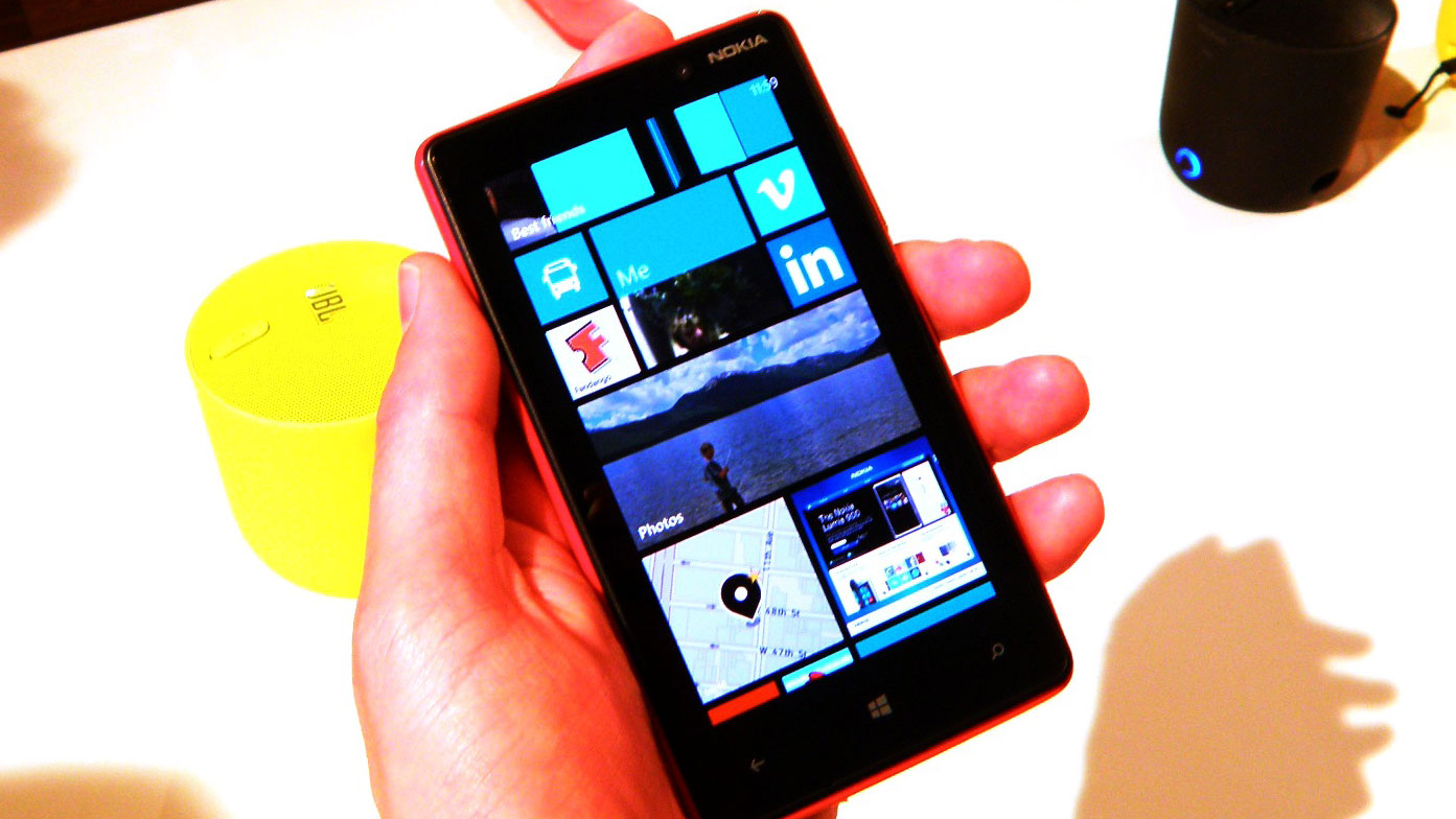 Nokia Lumia 820