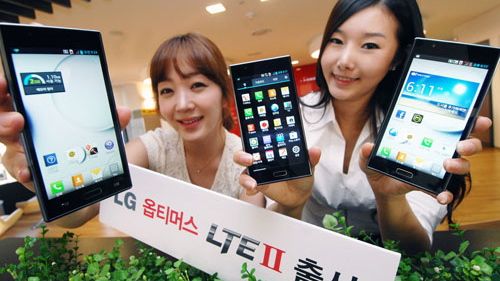 LG updates flagship phone to compete with the big boys