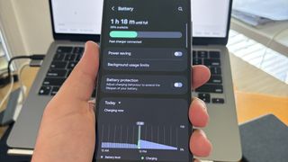 Samsung Galaxy A55 on-screen battery and charging information