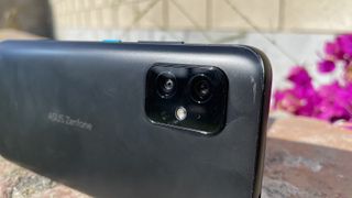 Asus Zenfone 8