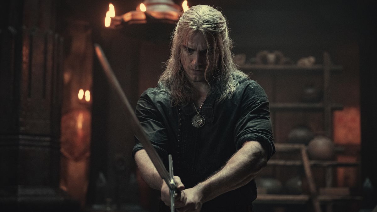 Henry Cavill&#039;s Geralt prepares for battle in The Witcher season 2