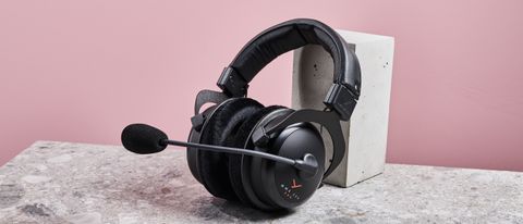 Beyerdynamic MMX 300 Pro on desk