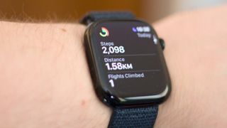 Apple Watch SEries 10 activity monitor