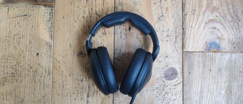 Sennheiser HD 620S on wooden background