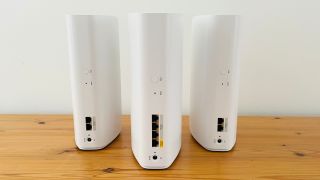 Netgear Orbi 770 backside port selection