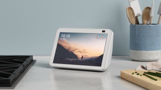 Amazon Echo Show 8 (2021)