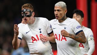 Kulusevski (L) and Richarlison (R) celebrate a goal ahead of the Tottenham vs Everton live stream