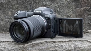 Canon EOS R7