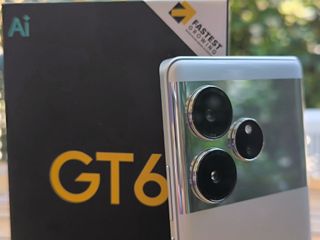 Realme GT6