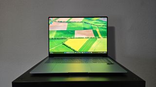 Samsung Galaxy Book 4 Edge