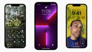 iOS 15 and iOS 16 lock screens