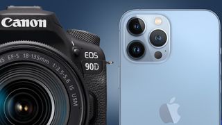 La Canon EOS 90D al lado del iPhone 13 Pro