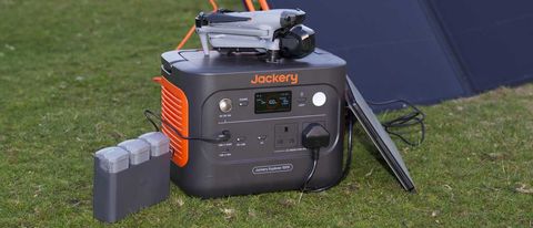 Jackery Explorer 1000 V2