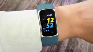 Fitbit Charge 5