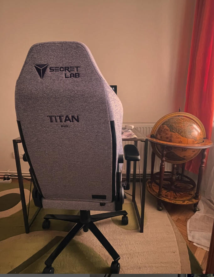 Secretlab TITAN Evo - Small - SoftWeave® Plus Fabric (0106) - Customer Photo From Alexandru Penu