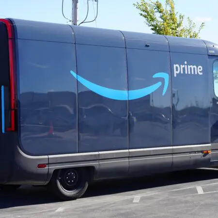 Amazon Prime bestelbus Rivian