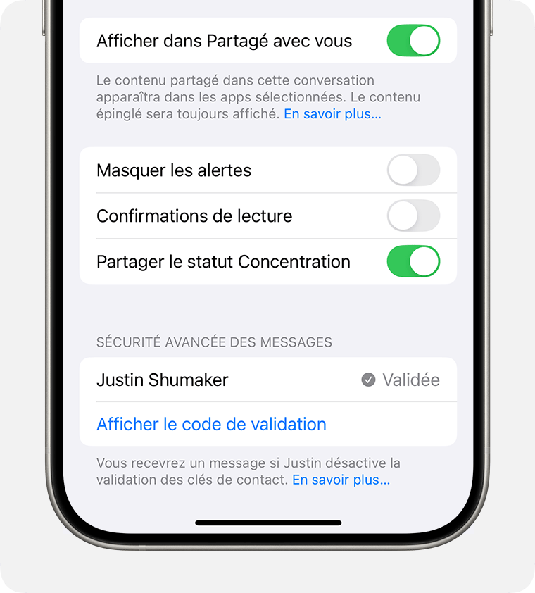 Dans Détails de la conversation, vous pouvez consulter le statut de la validation de votre contact.