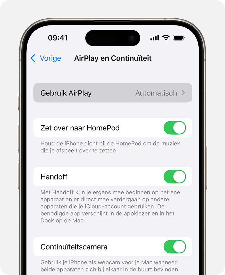 'Automatisch' is geselecteerd voor 'Gebruik AirPlay' op het scherm 'AirPlay en Handoff' op de iPhone