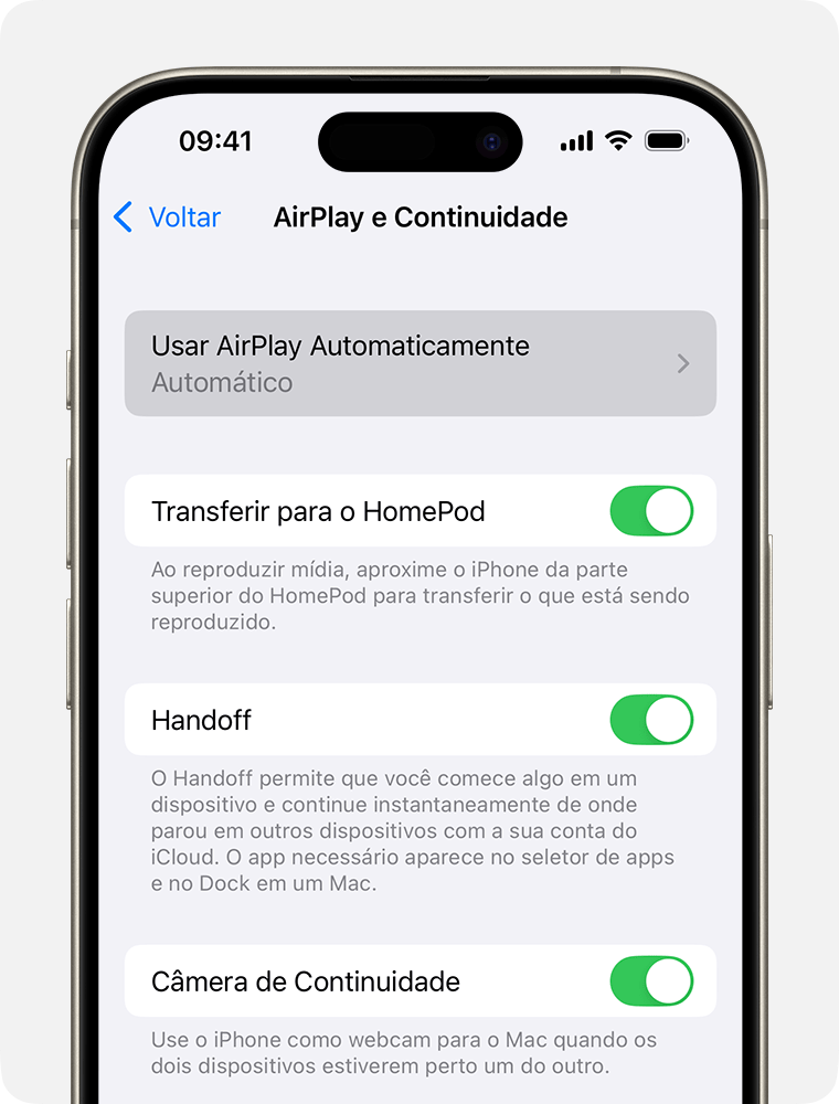 Automático está selecionado para "Usar AirPlay Automaticamente" na tela "AirPlay e Handoff" no iPhone