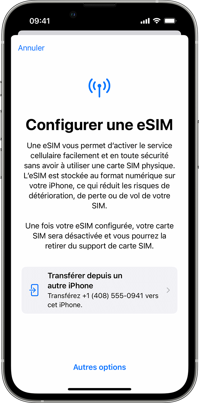 Capture d’écran d’un iPhone affichant l’écran de configuration d’une eSIM, avec une option permettant de transférer le forfait mobile depuis un autre iPhone.