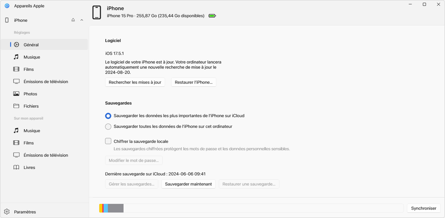 Sur un PC doté de l’app Appareils Apple, vous pouvez rechercher manuellement les mises à jour d’iOS lorsque vous connectez votre iPhone.