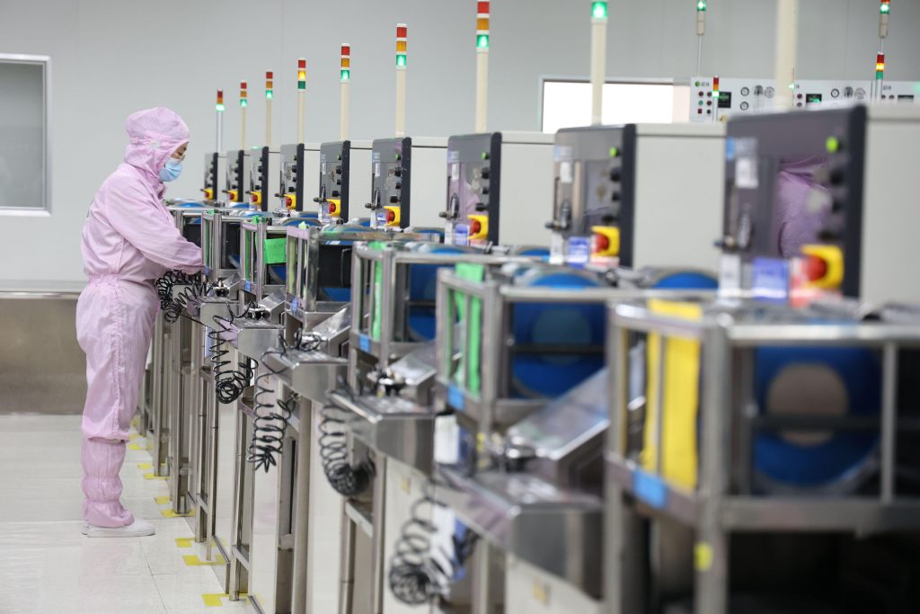 Photo: A worker produces semiconductors at a workshop of a semiconductor manufacturer on January 9, 2022, in Binzhou, Shandong Province, China. Credit: Cynthia Lee / Alamy Stock Photo