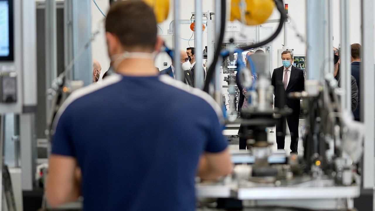 Photo: Italian Prime Minister Mario Draghi visits Antonio Cuccovillo higher technical institute in Bari, Italy. Credit: Presidency of the Council of Ministers, Government of Italy.