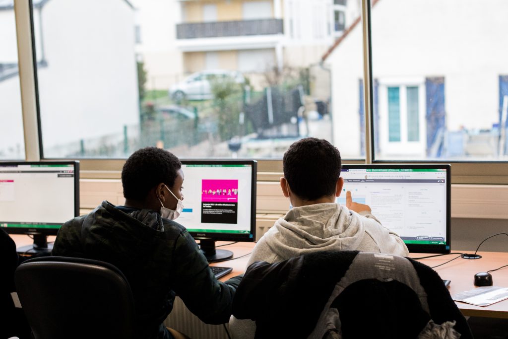 Photo: Chanteloup-les-Vignes, France, 4 February 2021. Pupils in computer classes at Rene Cassin College. This college is one of the schools that have benefited from the ''les cites educatives'' programme. Credit: Emeric Fohlen/NurPhoto