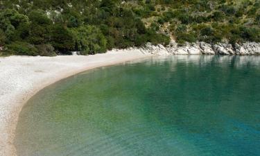 Παραλιακές κατοικίες σε Starigrad-Paklenica