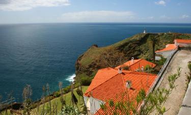 Nakvynės su pusryčiais namai mieste Ribeira Brava