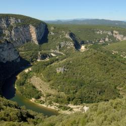 Saint-Agrève 5 alojamentos com cozinha