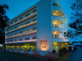 Grand Hotel, hotel din Kochi