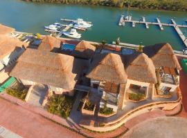 Villas Grand Marina Kinuh, hotel la plajă din Telchac Puerto