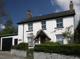 Bryn Ffynnon Holiday Cottage Llanrwst, hotel di Llanrwst