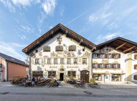 Hotel & Gasthof Fraundorfer, gistihús í Garmisch-Partenkirchen