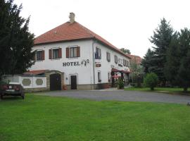 Hotel Kovarna, hotel u gradu 'Děčín'