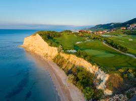 Thracian Cliffs Golf & Beach Resort, hotel u gradu Kavarna