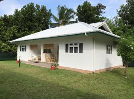 Fadine Self Catering, hotel din La Digue