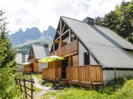 ETERPA Les chalets de Pré Clos en Vercors, hotel in Saint-Andéol