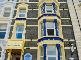 Queensbridge Hotel, hotel in Aberystwyth