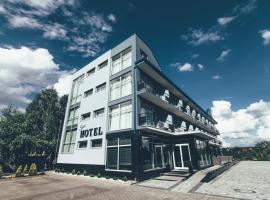 Zinedine Sport-Hotel, hotell i Uzjhorod