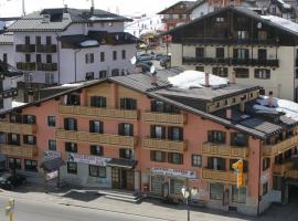 Hotel Edelweiss, hotel en Passo del Tonale