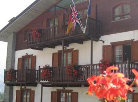 Hotel Villa Plinia, hotel u gradu 'Pragelato'