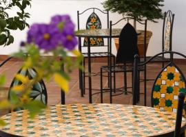 Apartamentos la Fuente, hotelli kohteessa Córdoba