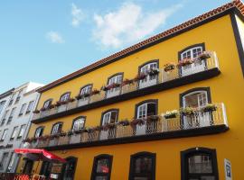 Globo Happy Hostel, hôtel à Angra do Heroísmo