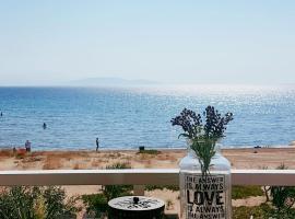 Goldie's Home by the sea, hotell i Artemida